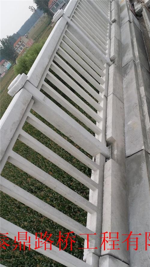 高铁桥梁护栏模具